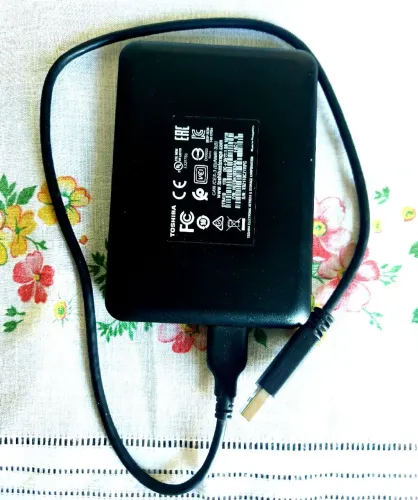 HD EXTERNO 1T, Toshiba
