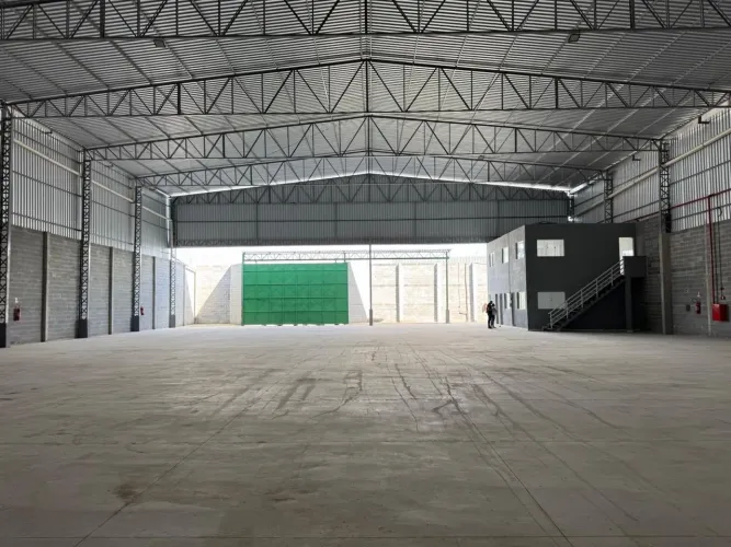 Alugo galpão de 1320m2
