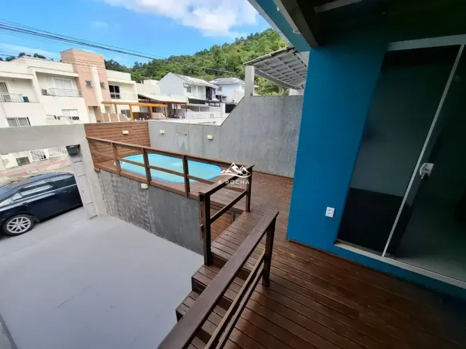 CASA DE 02 DORMITÓRIOS, SEMI MOBILIADO, PISCINA. BELA VISTA - PALHOÇA