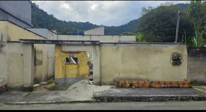 Casa em Construção - Centro de Pau Grande | Ótima Oportunidade