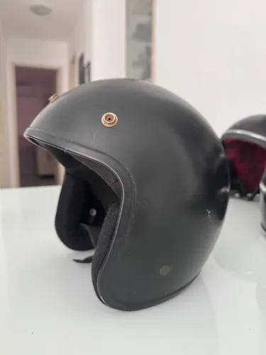 Capacete retrô aberto 