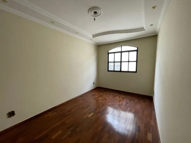 Apartamento com 3 dormitórios para alugar, 80 m² por R$ 3.420,00/mês - Caiçaras - Belo Hor