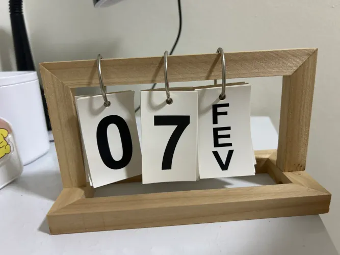 Calendário de mesa permanente
