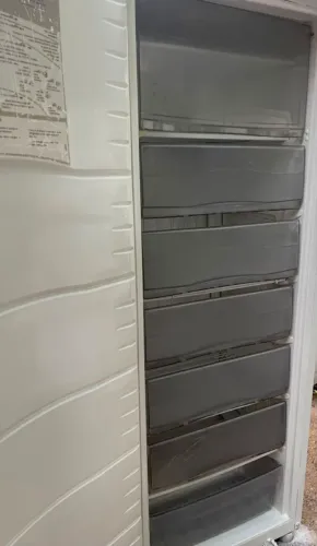 Freezer vertical consul