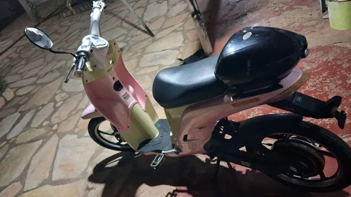 Moto eletrica seminova  48v de 500w