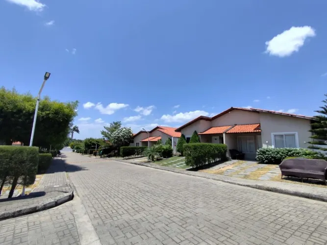 Casa em Condomínio 2 dormitórios à venda Urucunema Eusébio/CE