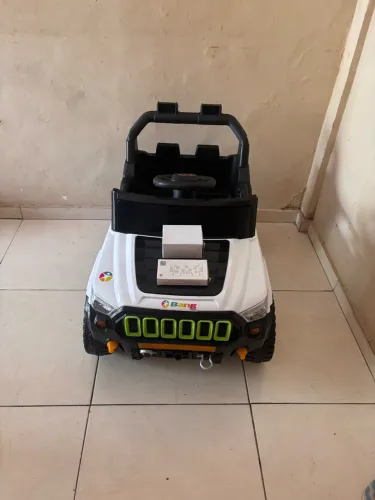 Carro eletrônico infantil