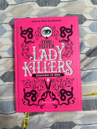 Kit 2 Livros DarkSide - Lady Killers + Damas Mortais | Capa Dura