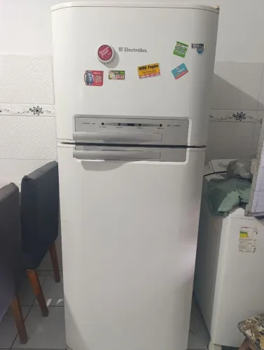 Geladeira Eletrolux DF 46 402lt