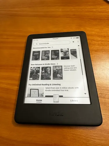 Vendo Kindle 10ª Geração 8GB - Usado em ótimo estado!