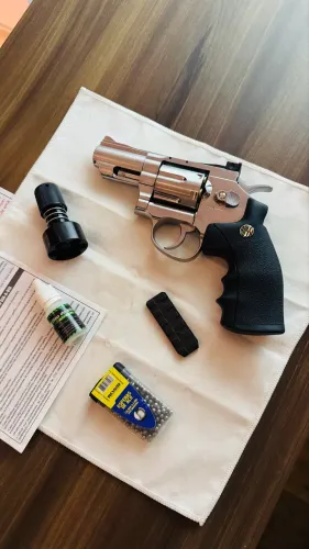 Pistola de brinquedo 