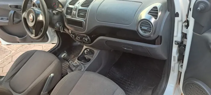 Fiat Grand Siena Attractive 1.0 Flex 8V 4P 2019