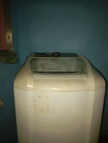 Máquina de lavar Colormaq 12kg com defeito (liga, mas não funciona)