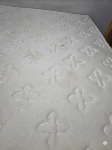 Cama king, com 2 bases