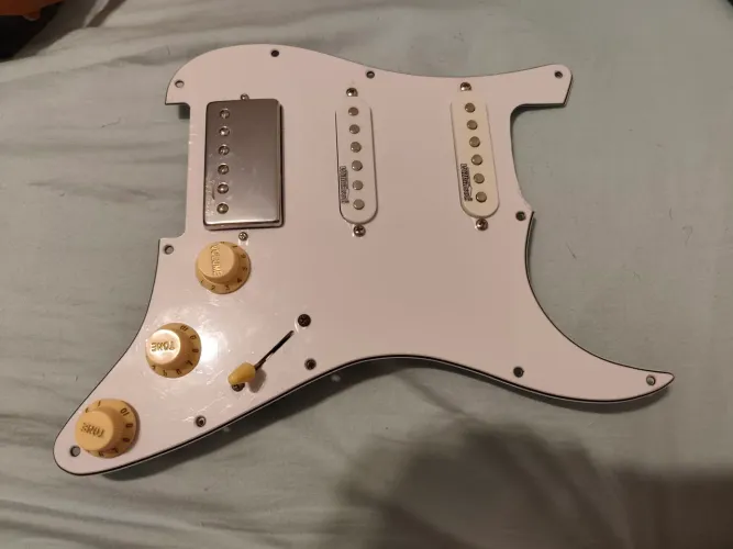 Escudo completo Super Strato - Captador Wilkinson - Humbucker Alnico