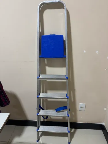 Escada de alumínio 
