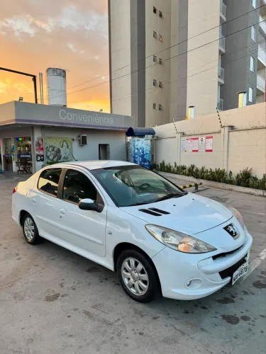 Peugeot 207 Sed. Passion XR Sport 1.4 Flex 8V 4P 2011