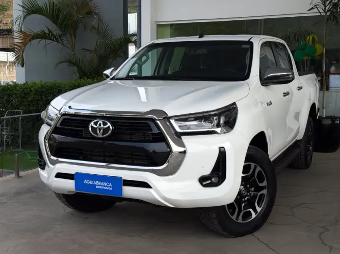 Toyota Hilux CD SRV 4X4 2.8 TDI Diesel Aut. 2025
