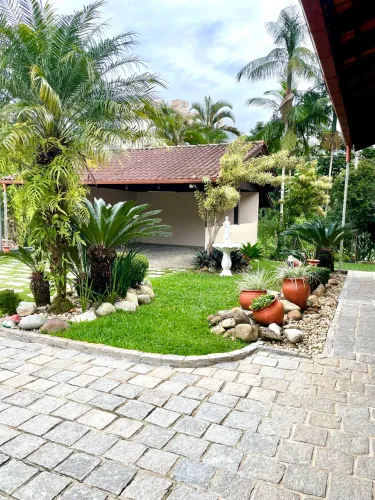 Kitnet bem localizada