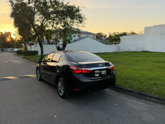 Toyota Corolla Altis 2.0 Flex 16V Aut. 2015