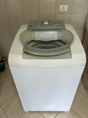 Vendo máquina de lavar roupa Brastemp ative 11 kg