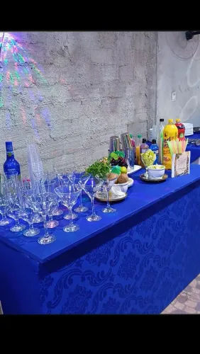 Open bar (drinks, barman)