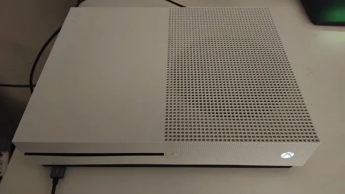 Vendo somente o console do Xbox one s (leia a descricao)