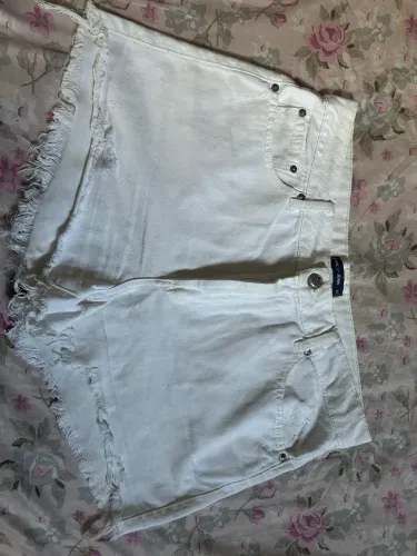 Short branco jeans