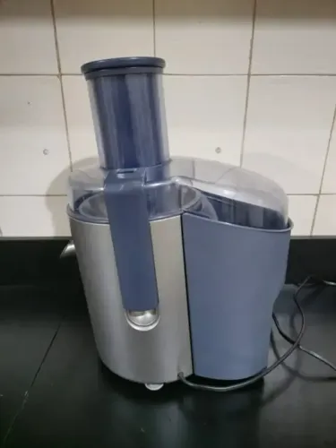 Expremedor de frutas e Extrator Phillips Walita 600W 127v
