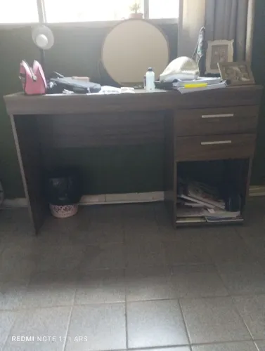 Escrivaninha Duas gavetas