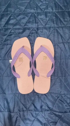 Chinelo Santa Lola