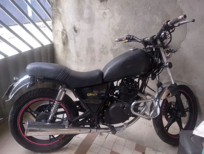 Suzuki intruder 125