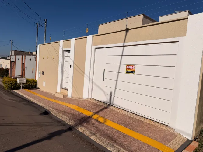 Linda casa térrea com 3 suites no Goiania2