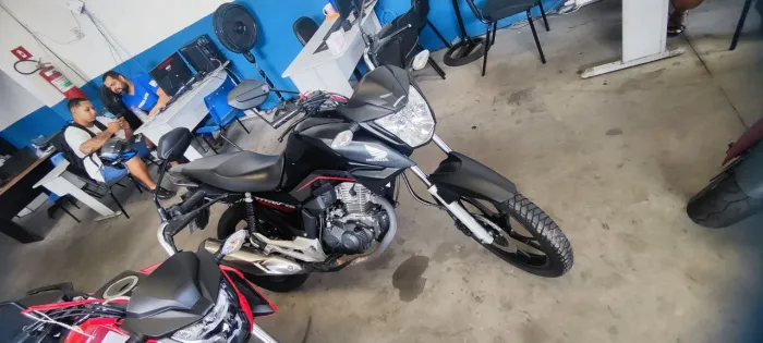 HONDA CG TITAN 160 PRETA 2024 Shalon veículos Cariacica