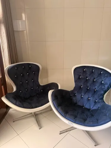 Poltronas giratórias - Tecido aveludado azul marinho