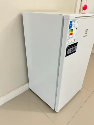 Frigobar Eletrolux 