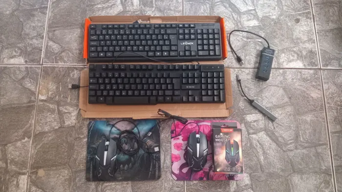 KIT MOBILADOR COM PERIFÉRICOS EXTRAS ( aceito trocas )