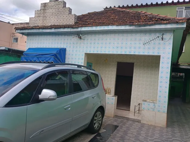 Vendo casa em Realengo  *só cento e cinquenta mil