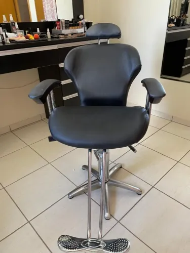 Cadeira Profissional para Salão de Beleza 