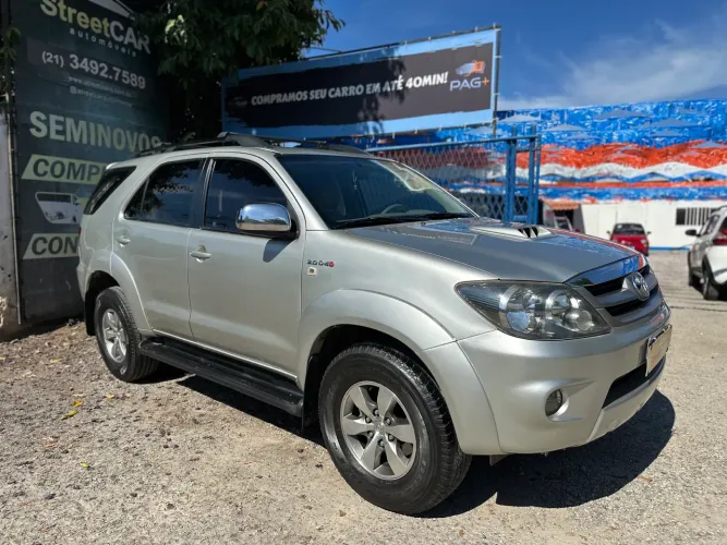 Toyota Hilux SW4 SRV D4-d 4X4 3.0 TDI Dies. AUT 2008