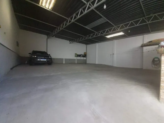 Casa Residencial à venda no Bairro Flávio Marques Lisboa | 3 quartos (1 suíte) com varanda
