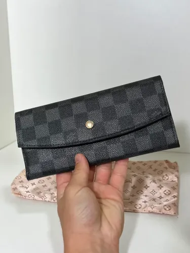 Carteira preta Louis Vuitton