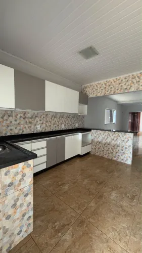Alugo casa 03 quartos 1 suíte Águas Lindas (setor coimbra)