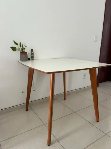 Mesa de jantar 4 lugares 90x90