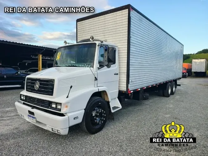 Mercedes Benz L1621 Truck Baú