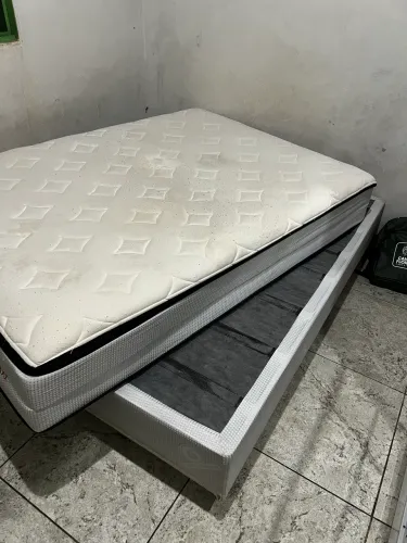 Cama box + colchão