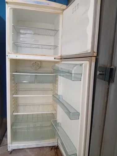 Geladeira 470 litros