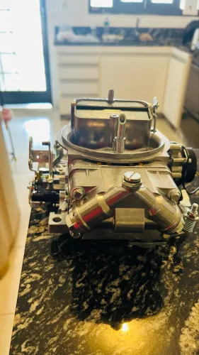 Vendo carburador quadrijet novo zerado