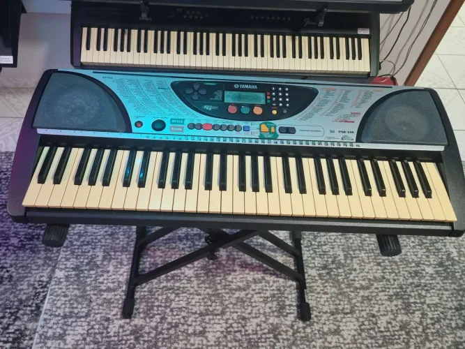 Teclado Yamaha PSR-240