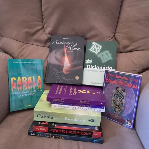 Livros sobre Cabala e Hebraico